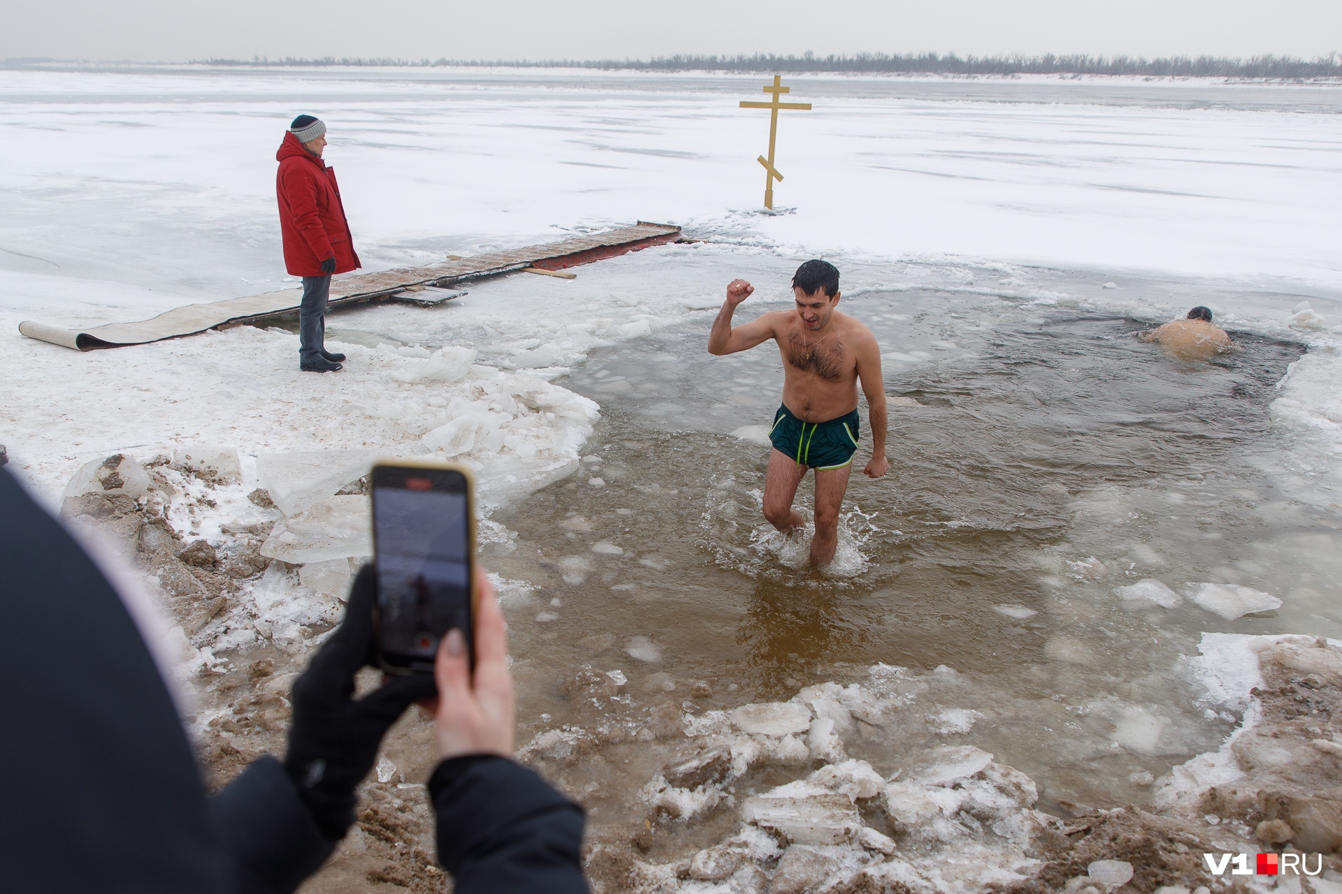 Подвиги ныряльщиков по традиции записывались на камеру Подвиги ныряльщиков по традиции записывались на камеру