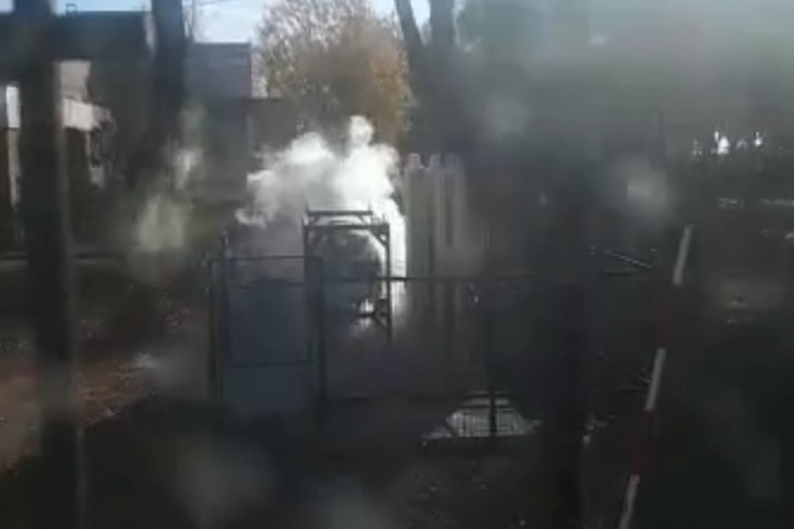 По словам пациентов, кислородная станция парит второй день подряд По словам пациентов, кислородная станция парит второй день подряд