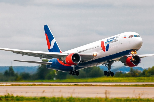 Лайнер авиакомпании Azur Air летел из Антальи в Челябинск Лайнер авиакомпании Azur Air летел из Антальи в Челябинск