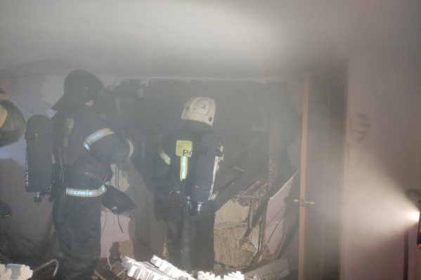 В Подсобке Магазина Видео В Подсобке Магазина Видео