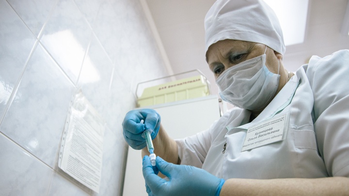 Глава самарского Минздрава рассказал о третьей российской вакцине от коронавируса