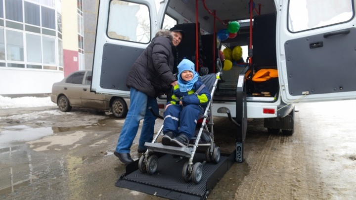 «Нас завалили заявками»: в Екатеринбурге появилась служба нянь для семей с детьми-инвалидами