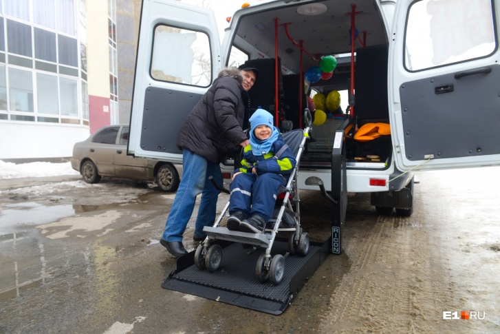 В 2019 году «Живи, малыш» <a href="https://www.e1.ru/news/spool/news_id-66021019.html" target="_blank" class="_">запустил такси</a> для детей-инвалидов