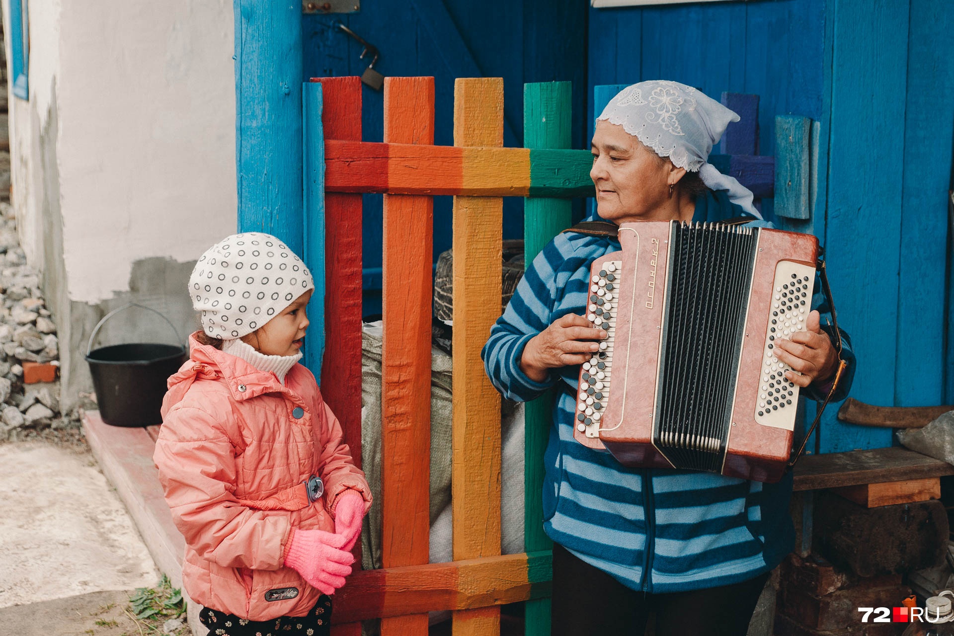 На фото Фаина Борисовна вместе со своей внучкой Данией. Малышка вместе с бабушкой любит петь частушки На фото Фаина Борисовна вместе со своей внучкой Данией. Малышка вместе с бабушкой любит петь частушки