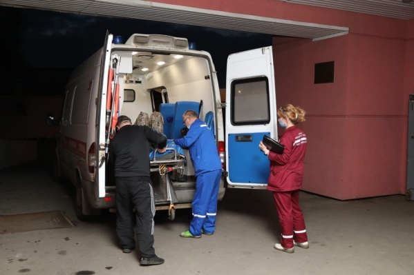 Оба пациента — мужчины, им 46 и 47 лет Оба пациента — мужчины, им 46 и 47 лет