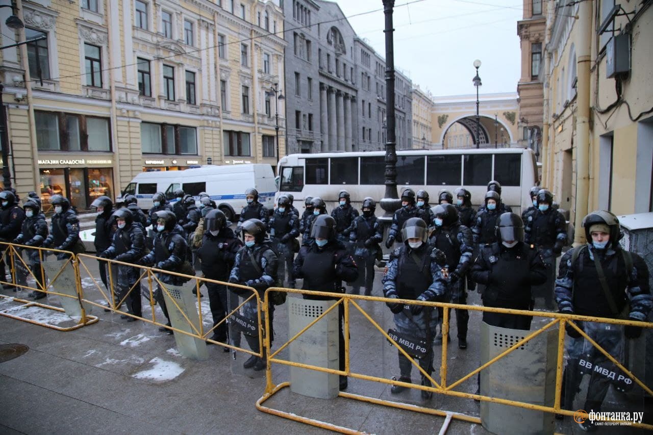 Закрытый петербург. Протесты 31 января 2021 в Санкт Петербурге. Санкт Петербург Невский митинг полиция. 31.01.2021 Митинг СПБ. Санкт Петербург митинг 2021.