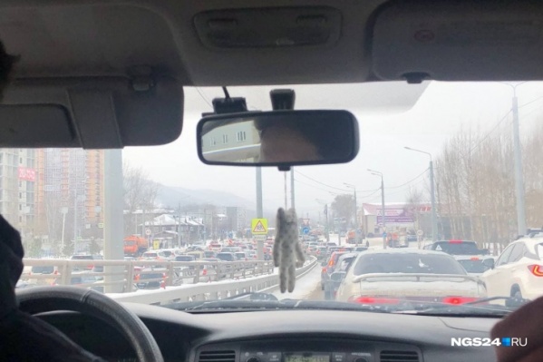 Пробка на Партизана Железняка Пробка на Партизана Железняка