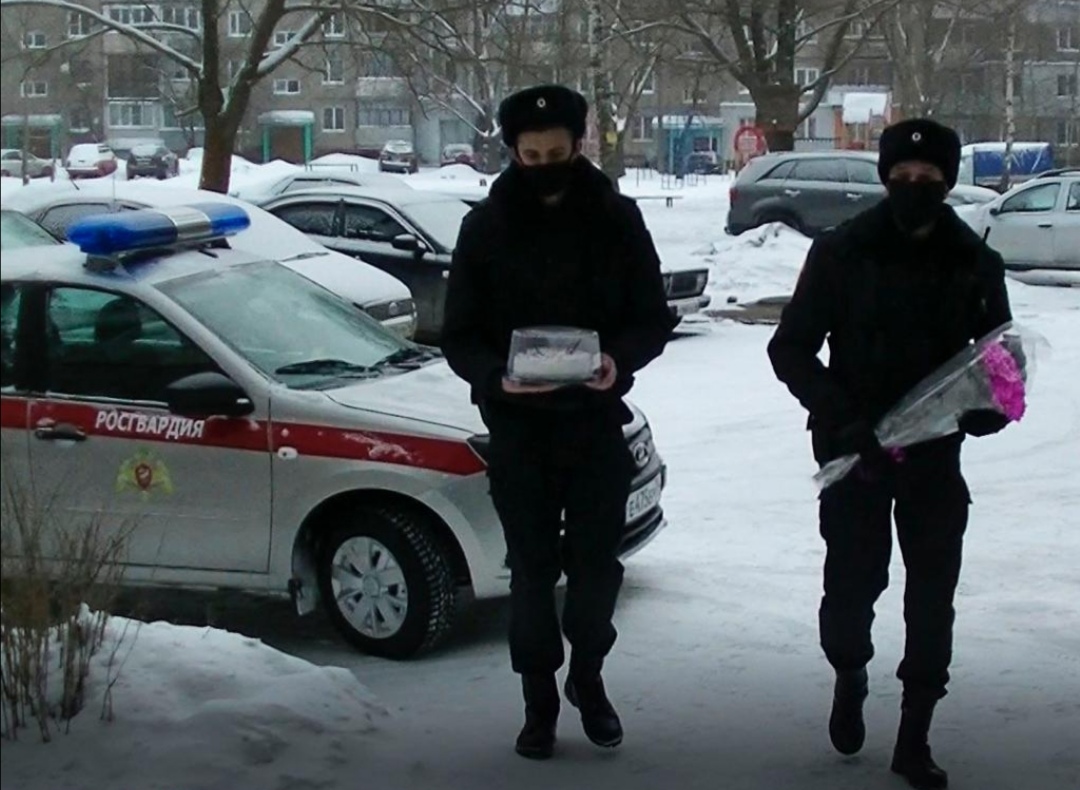 В гости пришли с цветами В гости пришли с цветами