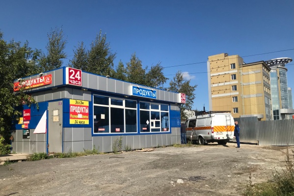 Предпринимателей просят убрать павильоны самостоятельно, но не все на это реагируют Предпринимателей просят убрать павильоны самостоятельно, но не все на это реагируют