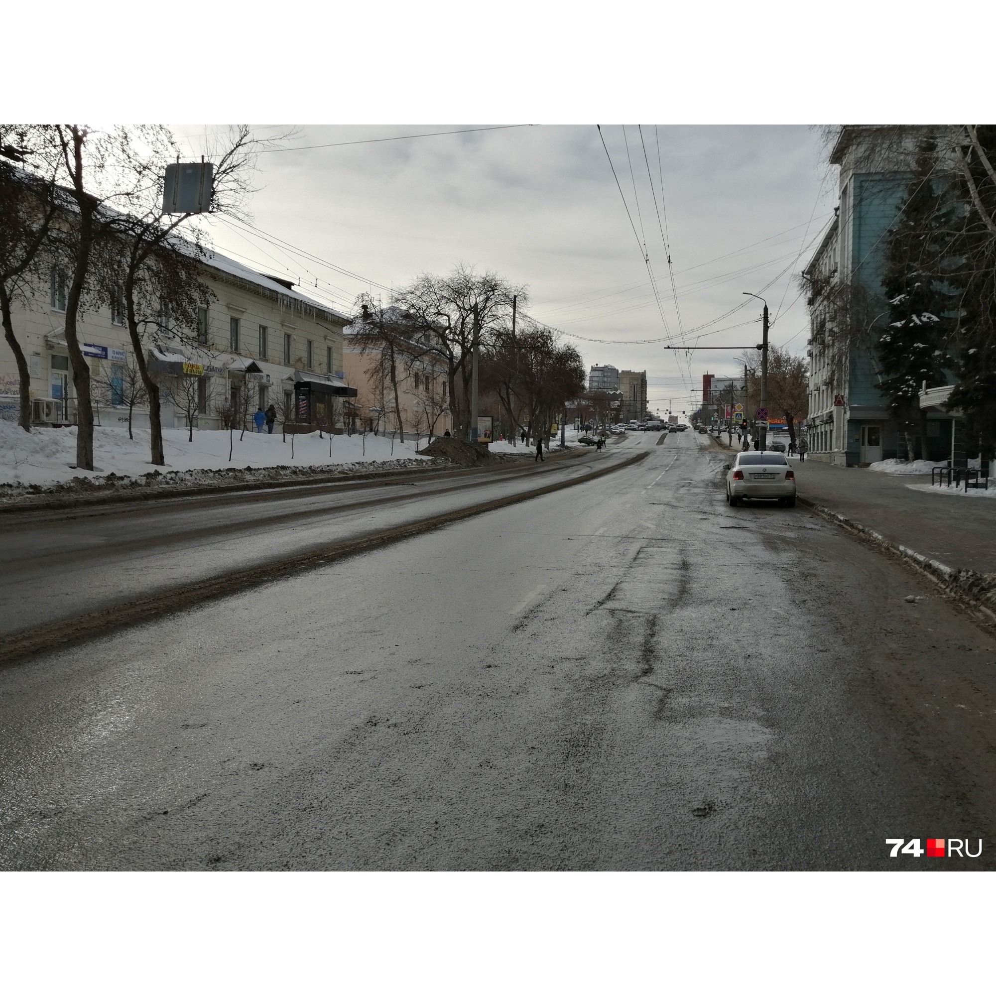 Подъезды к переходу пока перекрыты Подъезды к переходу пока перекрыты