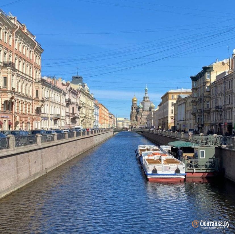 В Петербург вернулись кораблики. На реках и каналах началась навигация