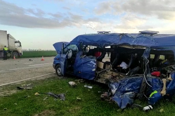 Девочки разбились в страшном ДТП на Ставрополье Девочки разбились в страшном ДТП на Ставрополье