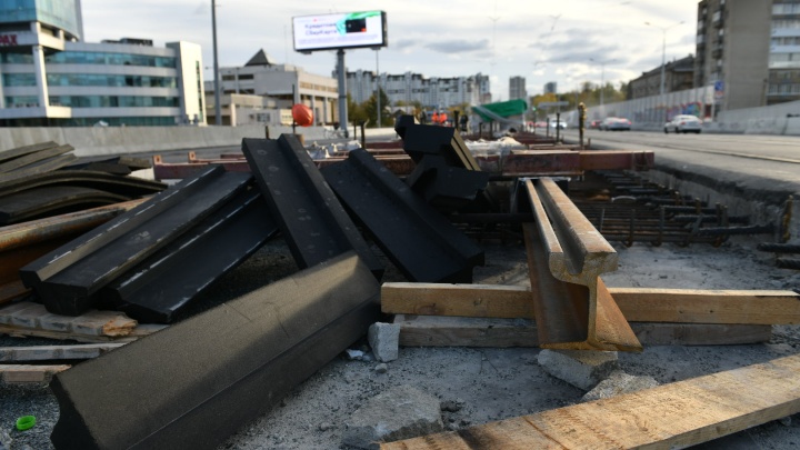 «Бригады работают круглосуточно»: смотрим, как продвигается ремонт Макаровского моста