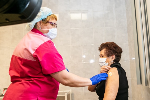 Партия вакцины «ЭпиВакКорона» поступила в регион накануне Партия вакцины «ЭпиВакКорона» поступила в регион накануне