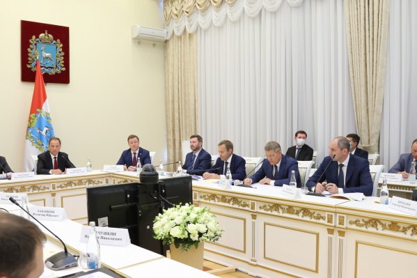 На совещании обсудили показатели социально-экономического развития области На совещании обсудили показатели социально-экономического развития области