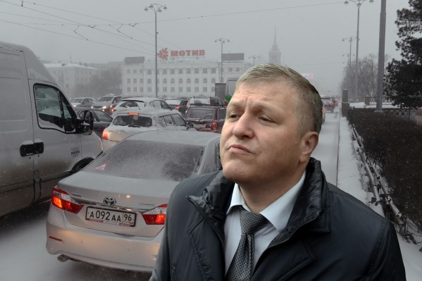 Алексей Бубнов уверен, что с пробками ничего сделать не получится. Эксперты E1.RU подсказывают ему, что это не так Алексей Бубнов уверен, что с пробками ничего сделать не получится. Эксперты E1.RU подсказывают ему, что это не так