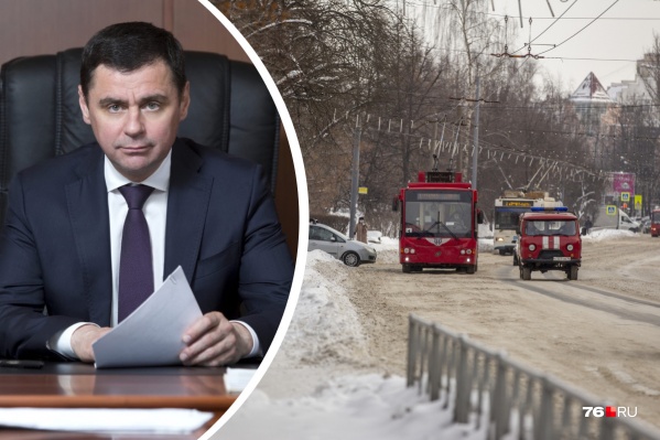 Губернатор изучил доклады подчиненных Губернатор изучил доклады подчиненных