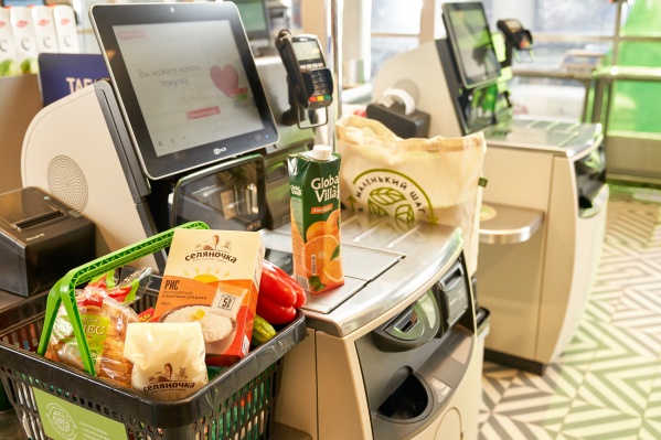В магазинах увеличивается ассортимент свежей продукции, овощей, фруктов, охлаждённого мяса и рыбы В магазинах увеличивается ассортимент свежей продукции, овощей, фруктов, охлаждённого мяса и рыбы