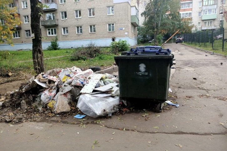 Мусорные площадки в городе выглядят печально Мусорные площадки в городе выглядят печально