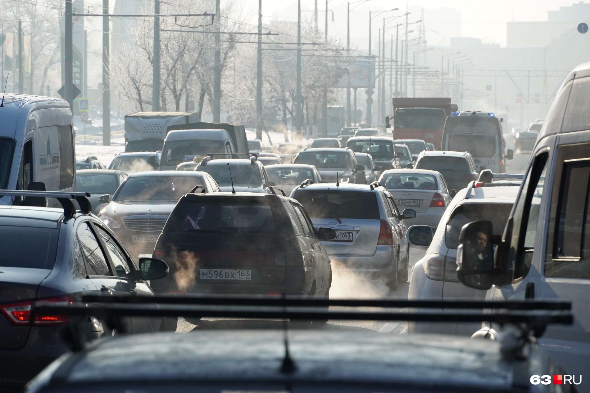 Пока на Московском шоссе довольно часто собираются пробки Пока на Московском шоссе довольно часто собираются пробки