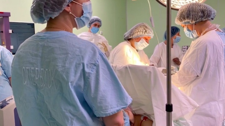 В краевой больнице показали, как рожают женщины с пороком сердца