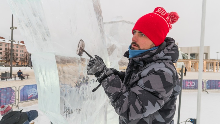В Рождество в Перми начнут создавать ледовые фигуры для «Зимнего вернисажа»