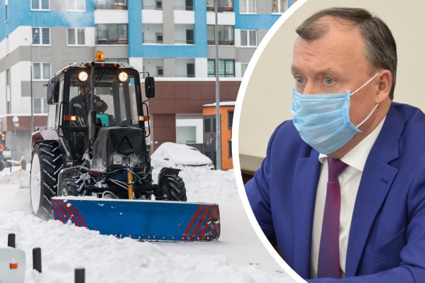 На город выпало уже больше 200 тысяч тонн снега, но убирать их не успевают На город выпало уже больше 200 тысяч тонн снега, но убирать их не успевают