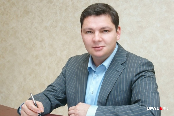Еще не закончив университет, чиновник стал директором «Телекомпании Урал». Ему было всего 22 года Еще не закончив университет, чиновник стал директором «Телекомпании Урал». Ему было всего 22 года