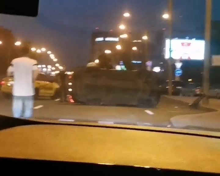 Скриншот видео из группы <a href="https://vk.com/wall-68471405_15351589" class="io-leave-page _" target="_blank">«ДТП и ЧП | Санкт-Петербург»</a>
