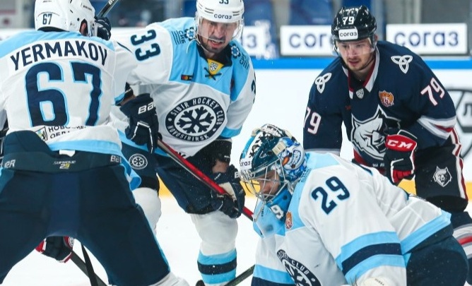 Хоккейный клуб «Сибирь» проиграл нижнекамскому «Нефтехимику» в выездном матче