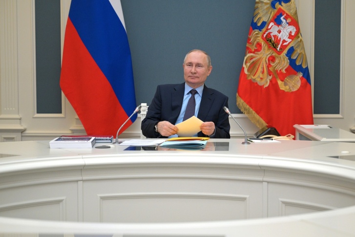 Путин попросил изучить подзаконные акты