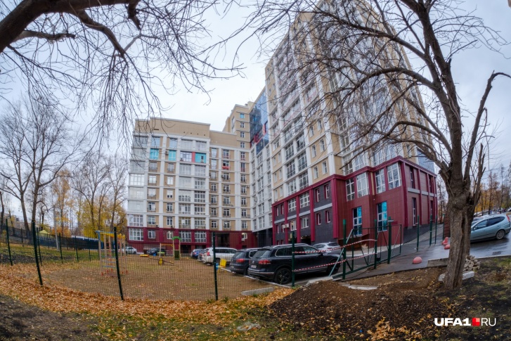 Комплекс находится рядом с парком имени Ивана Якутова Комплекс находится рядом с парком имени Ивана Якутова