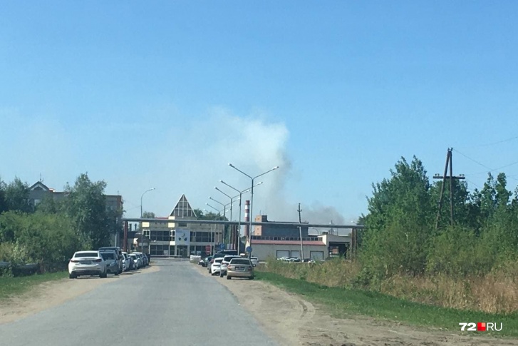 Пожар начался в районе обеда Пожар начался в районе обеда