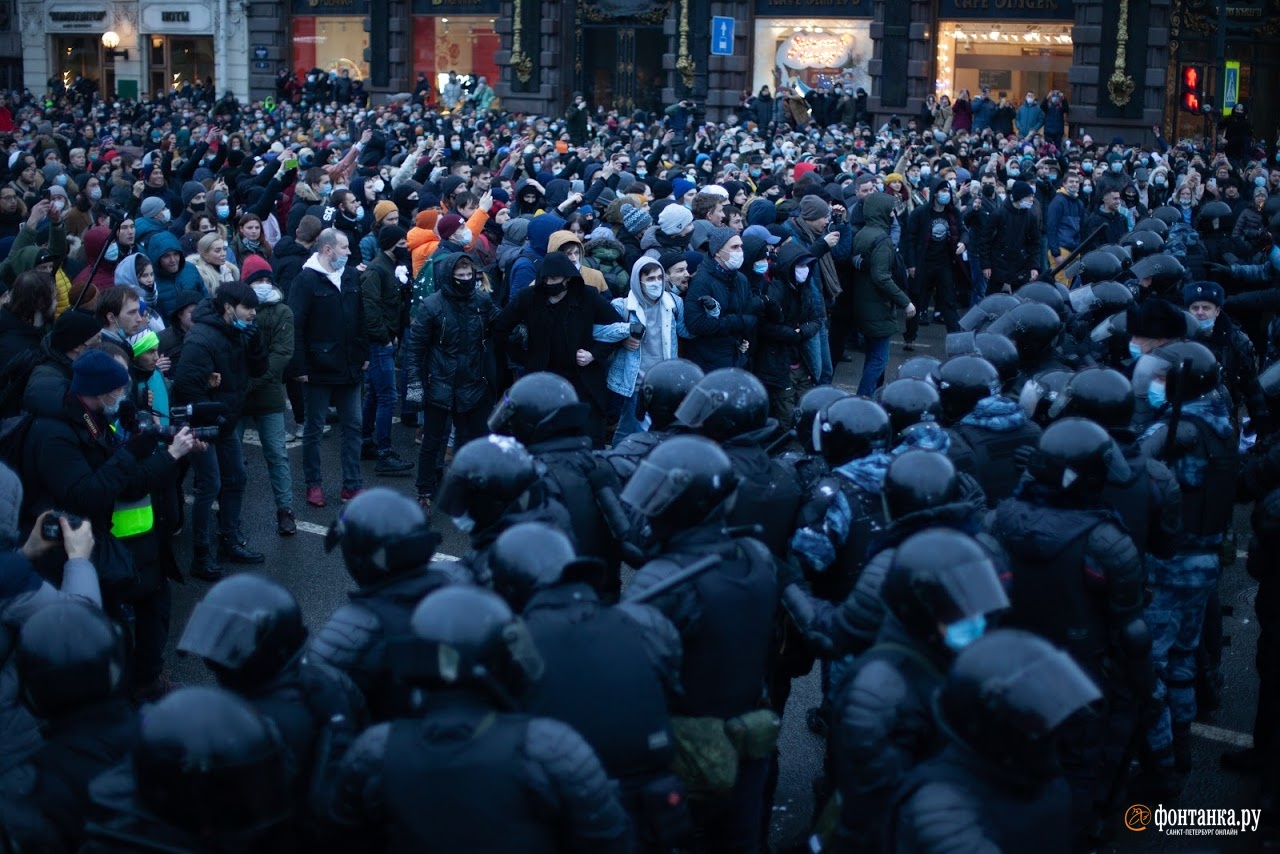Что происходить в росси. Протесты 23 января 2021 в Санкт Петербурге. Митинги Навального 2021. Массовые протесты в России. Митинг в СПБ.