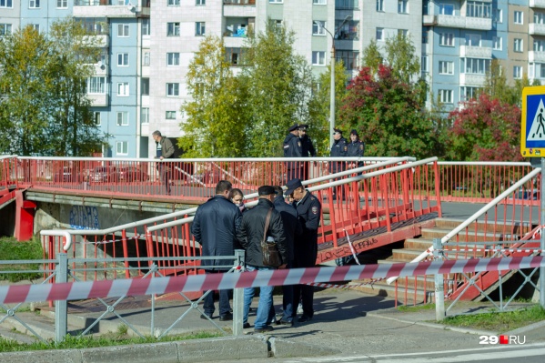 Сотрудники оперативных служб работали на месте и сегодня Сотрудники оперативных служб работали на месте и сегодня