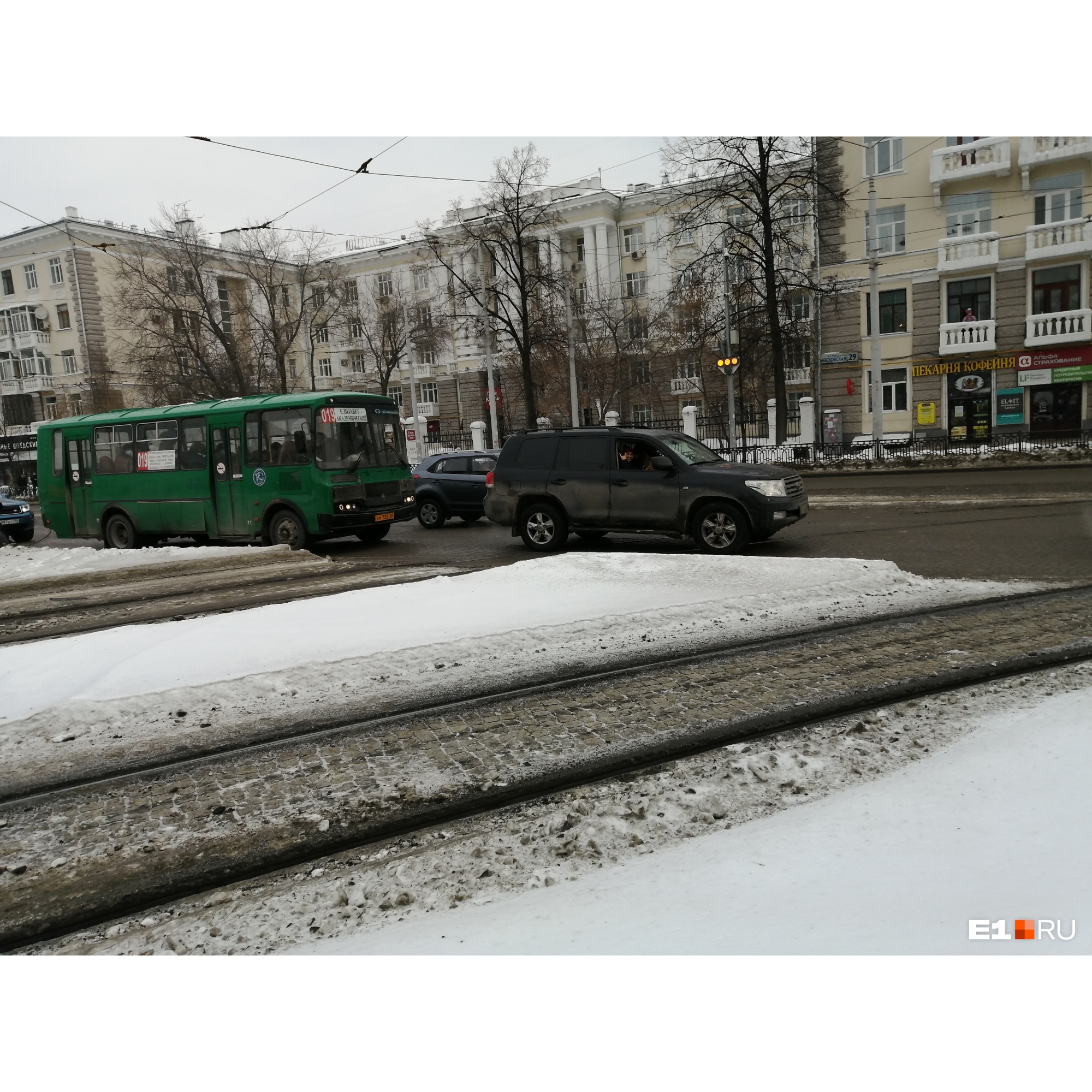 Часть водителей поддерживала протестующих Часть водителей поддерживала протестующих