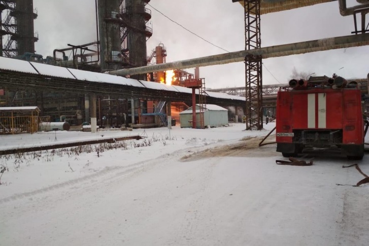 Огонь было видно издалека Огонь было видно издалека
