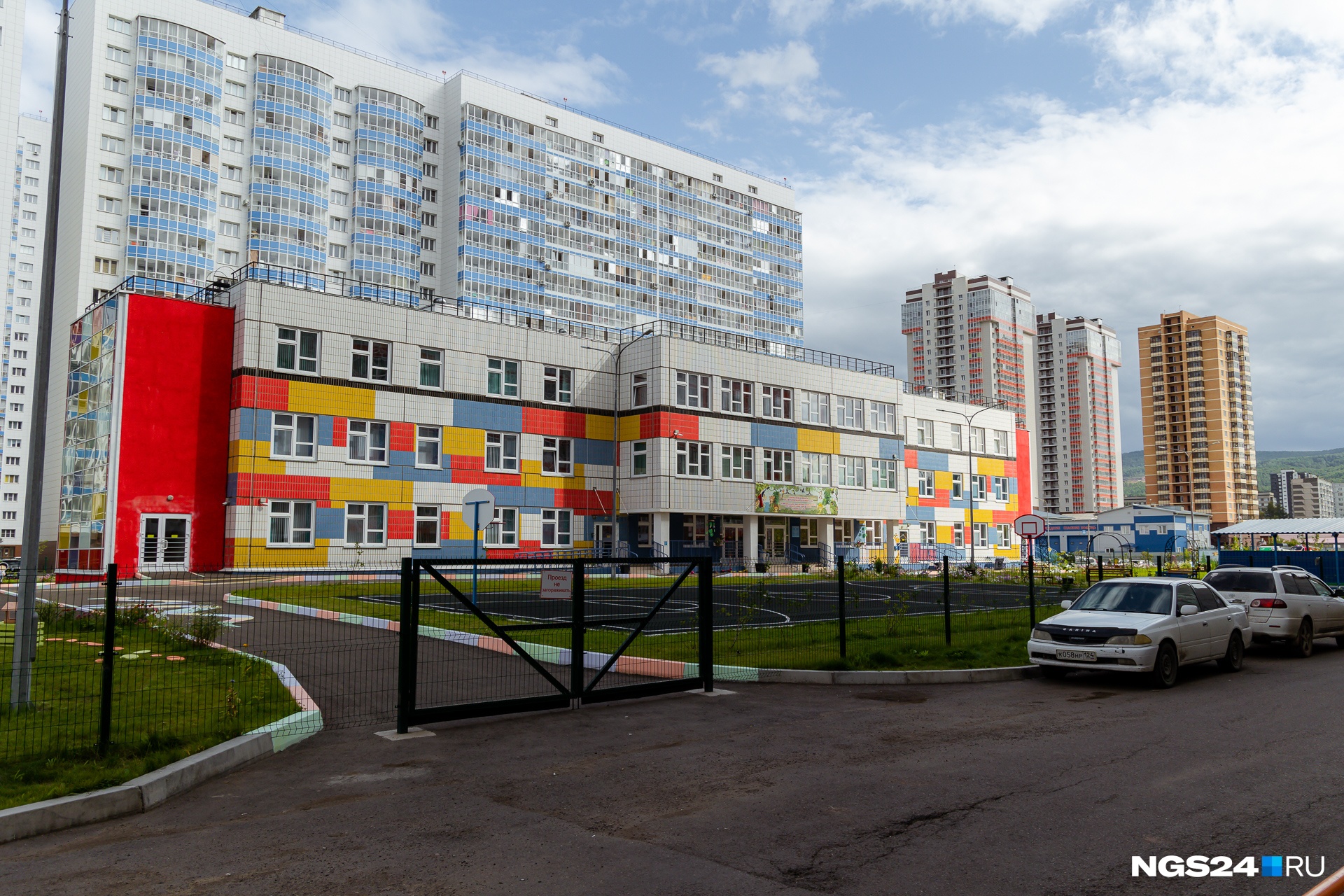 Увидеть детский садик во дворе дома — для Красноярска это стало обычным явлением