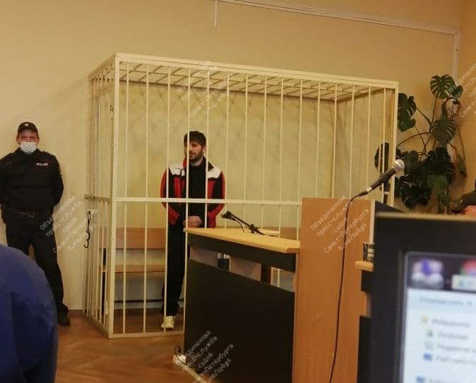 В Петербурге арестовали обвиняемого в убийстве бизнесмена, которого нашли обмотанным скотчем на парковке