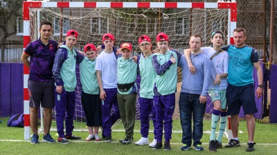«Солнечных» детей готовят в сборную страны: как два тренера создали футбольную команду для ребят с синдромом Дауна