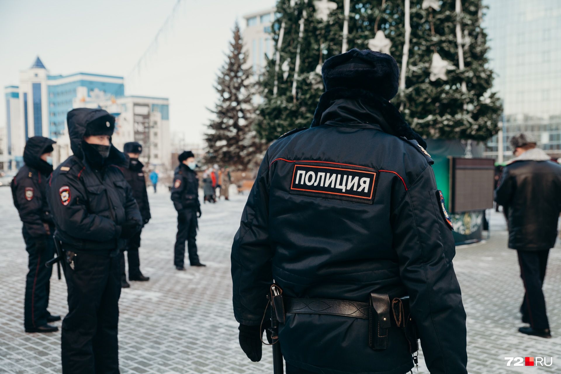 На месте работали сотрудники правоохранительных органов На месте работали сотрудники правоохранительных органов 