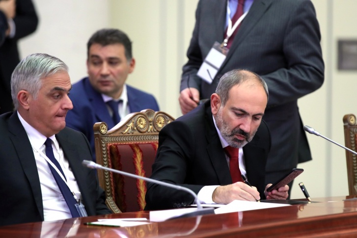 Пашинян уже призвал сторонников собираться на площади Республики Пашинян уже призвал сторонников собираться на площади Республики