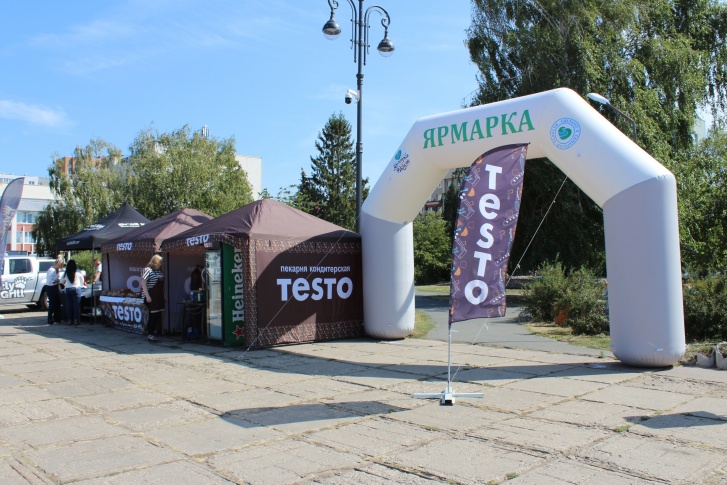 Пока предприниматели оформляют торговые точки на свой вкус и кошелек Пока предприниматели оформляют торговые точки на свой вкус и кошелек