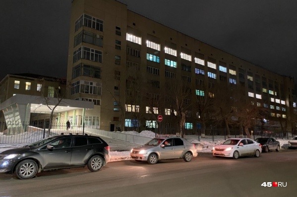 Работники БСМП продолжают говорить о проблемах с зарплатами в учреждении даже после введения новой системы оплаты труда Работники БСМП продолжают говорить о проблемах с зарплатами в учреждении даже после введения новой системы оплаты труда