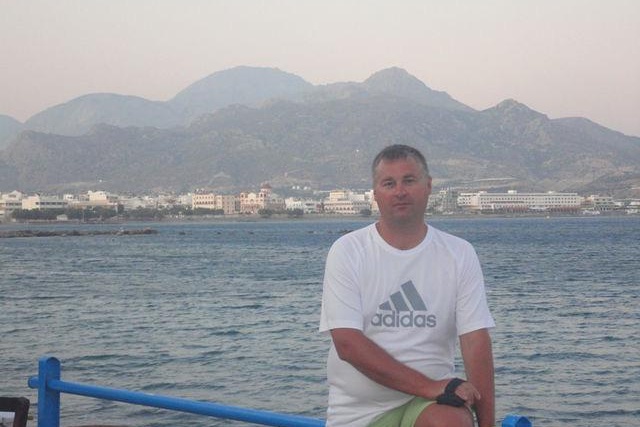 48-летний мужчина, оставив своего внука на супругу, бросился спасать тонущих детей 48-летний мужчина, оставив своего внука на супругу, бросился спасать тонущих детей