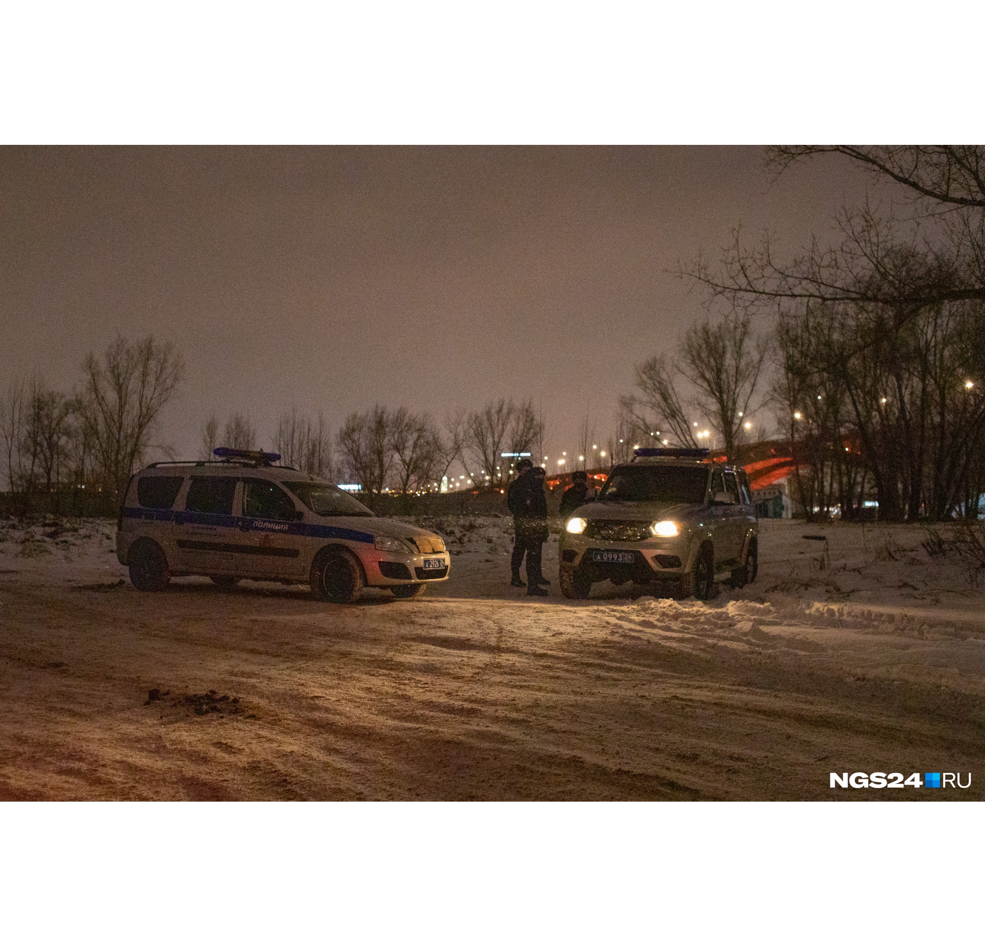 Полиция тем временем дежурила у самых популярных у горожан мест Полиция тем временем дежурила у самых популярных у горожан мест