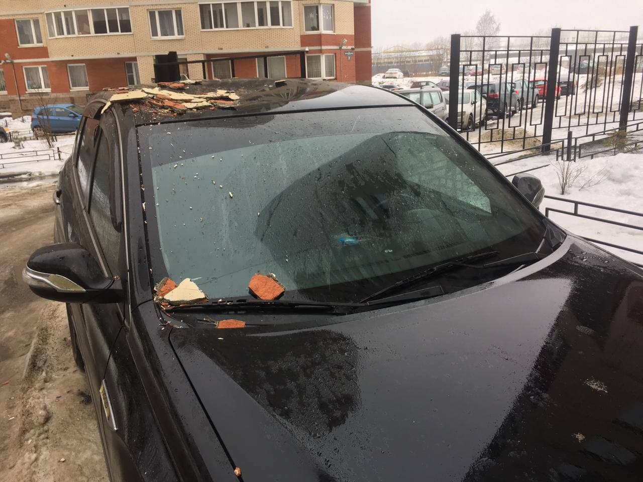 Повреждение автомобиля на Ворошилова