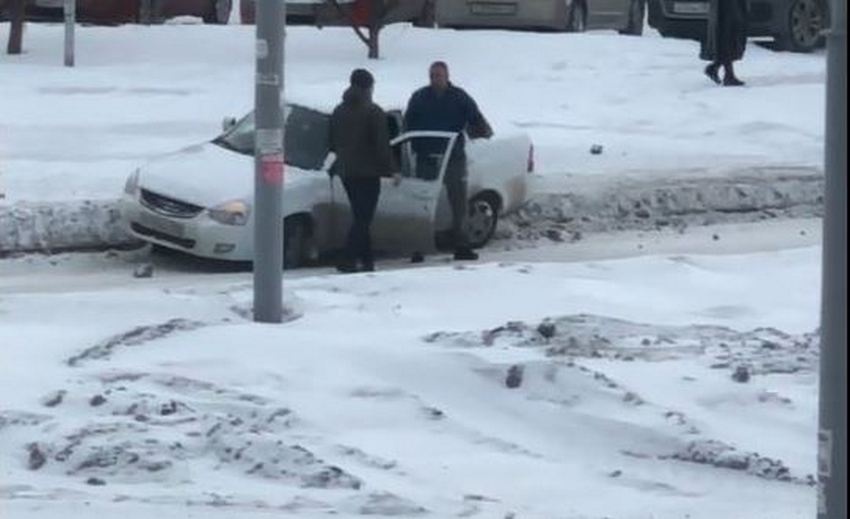Благодаря плохо убранному снегу на ВИЗе случайно задержали пьяного водителя