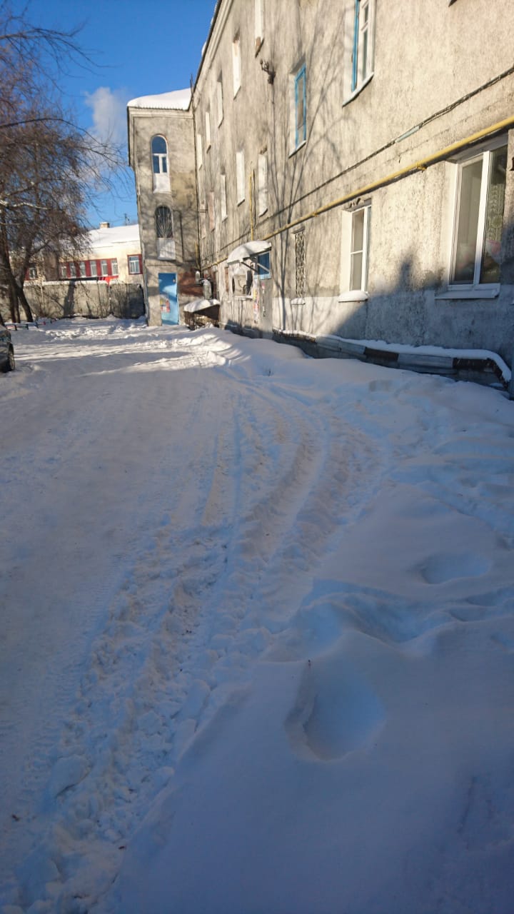 Двор на улице Кварцевой Двор на улице Кварцевой