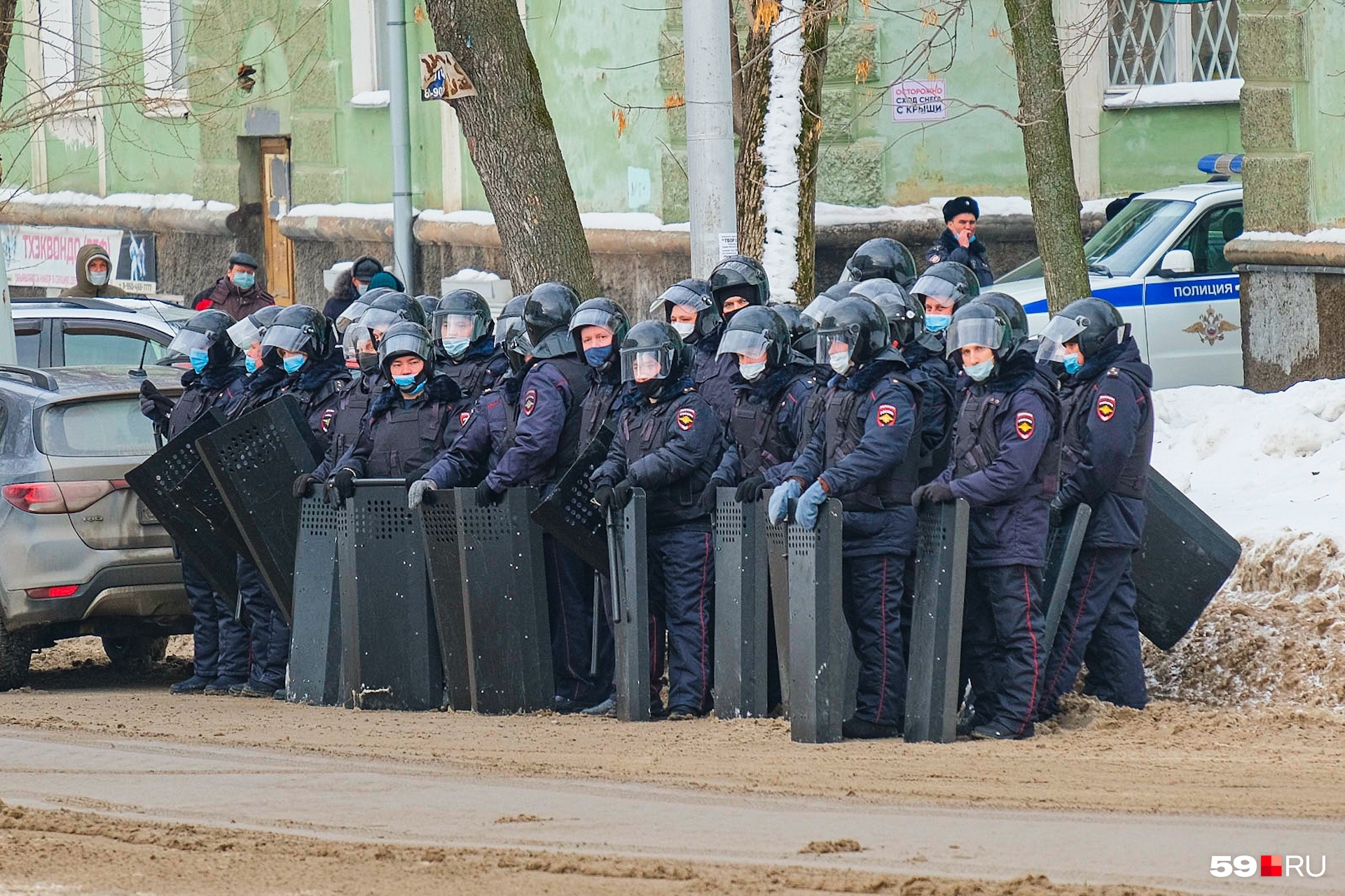 В центр города стянули много полицейских В центр города стянули много полицейских